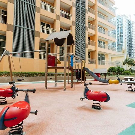 Reddoorz Premium @ Venice Luxury Bgc 2 Makati City Exterior photo