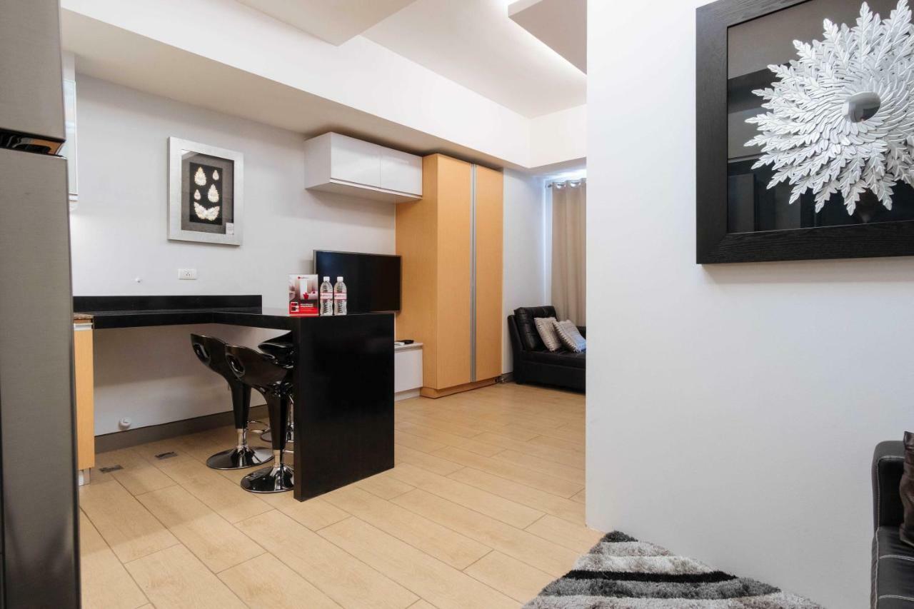 Reddoorz Premium @ Venice Luxury Bgc 2 Makati City Exterior photo